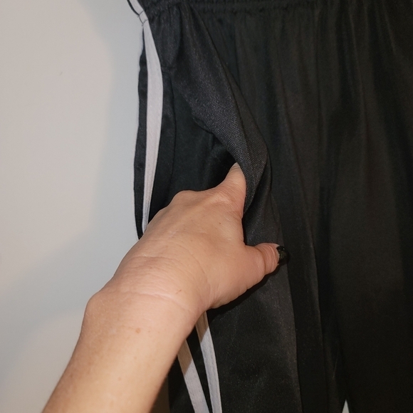 WOMEN'S Athletic Pants Size Medium - Picture 3 of 5